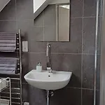 Vinařství U Sv. Kříže Penzion 3*