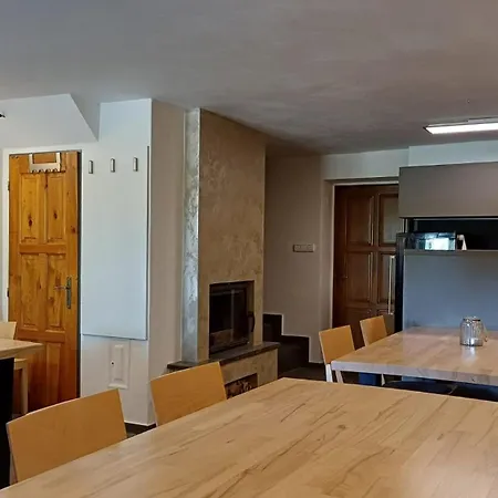 بيت ضيافة Vinarstvi U Sv. Krize 3*