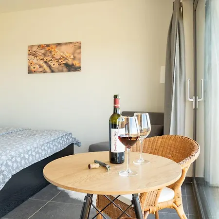 Vinarstvi U Sv. Krize 3*