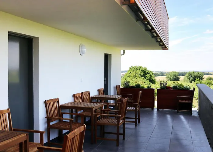 Penzion Vinařství U Sv. Kříže